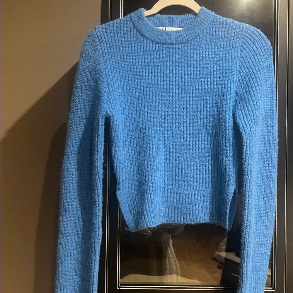 Zara STUNNING Blue Knit Sweater